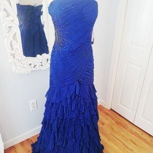 NWT Jovani gown